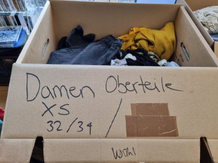Damen Kleider gemischt Grösse XS