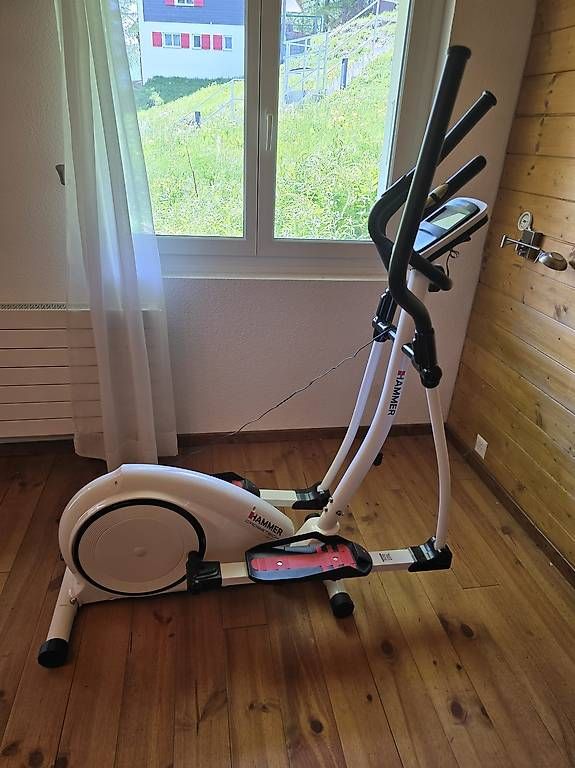 Hometrainer: Crosstrainer ellyptique – Usato da Hauterive NE venduto da unimercure 2