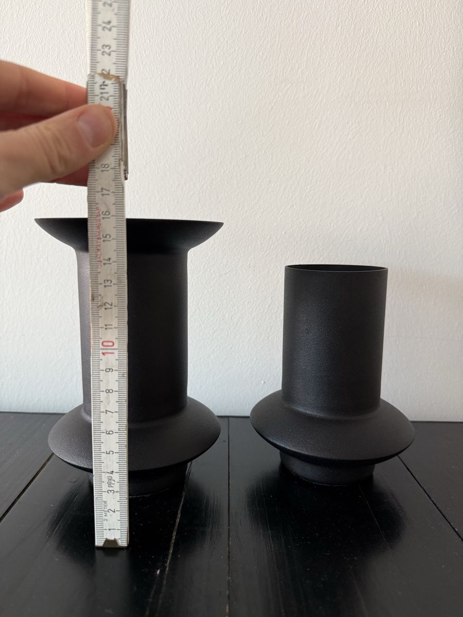 Vasi & Recipienti: 2 edle, mattschwarze  Vasen, skandinavisch – Usato da Winterthur venduto da ivule2000 1