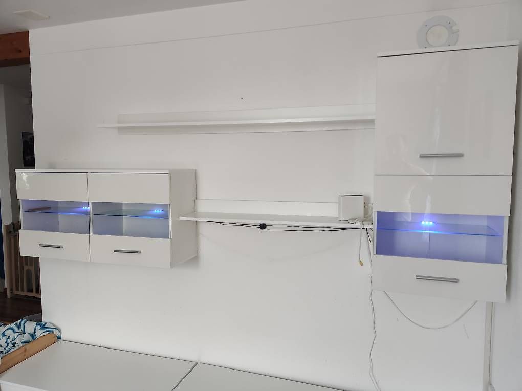 Vetrine: Vitrinen beleuchtet – Usato da Safenwil venduto da Xxsnoopyxx 1