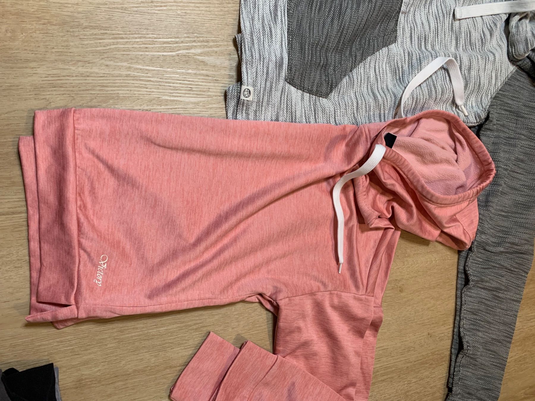 Pullover & Sweatshirts: Kapuzen Pullover Gr.M – Gebraucht aus Niederhasli von Nati134 1