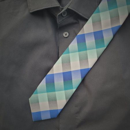 Elegante Krawatte 3D- Effekt blau/grün kariert modern schmal