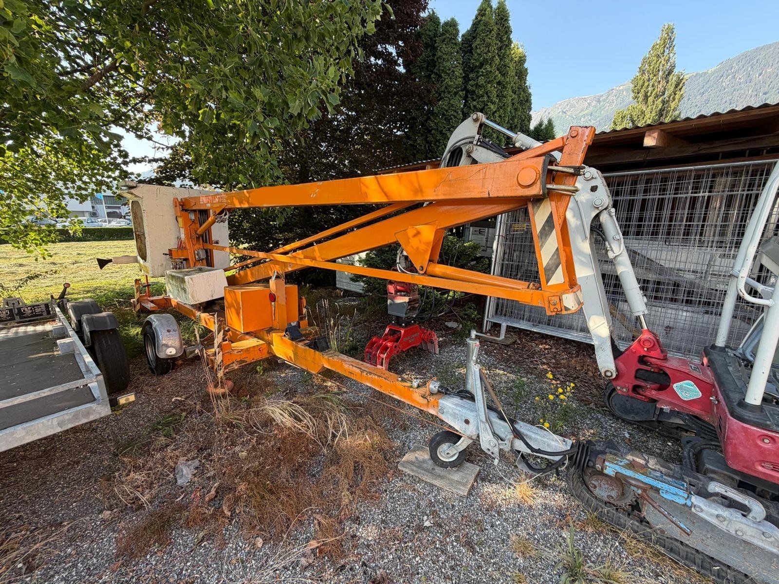 Hebebühne & Wagenheber: Anhängergezogene Arbeitsbühne – Gebraucht aus Mels von brunschi9988 8