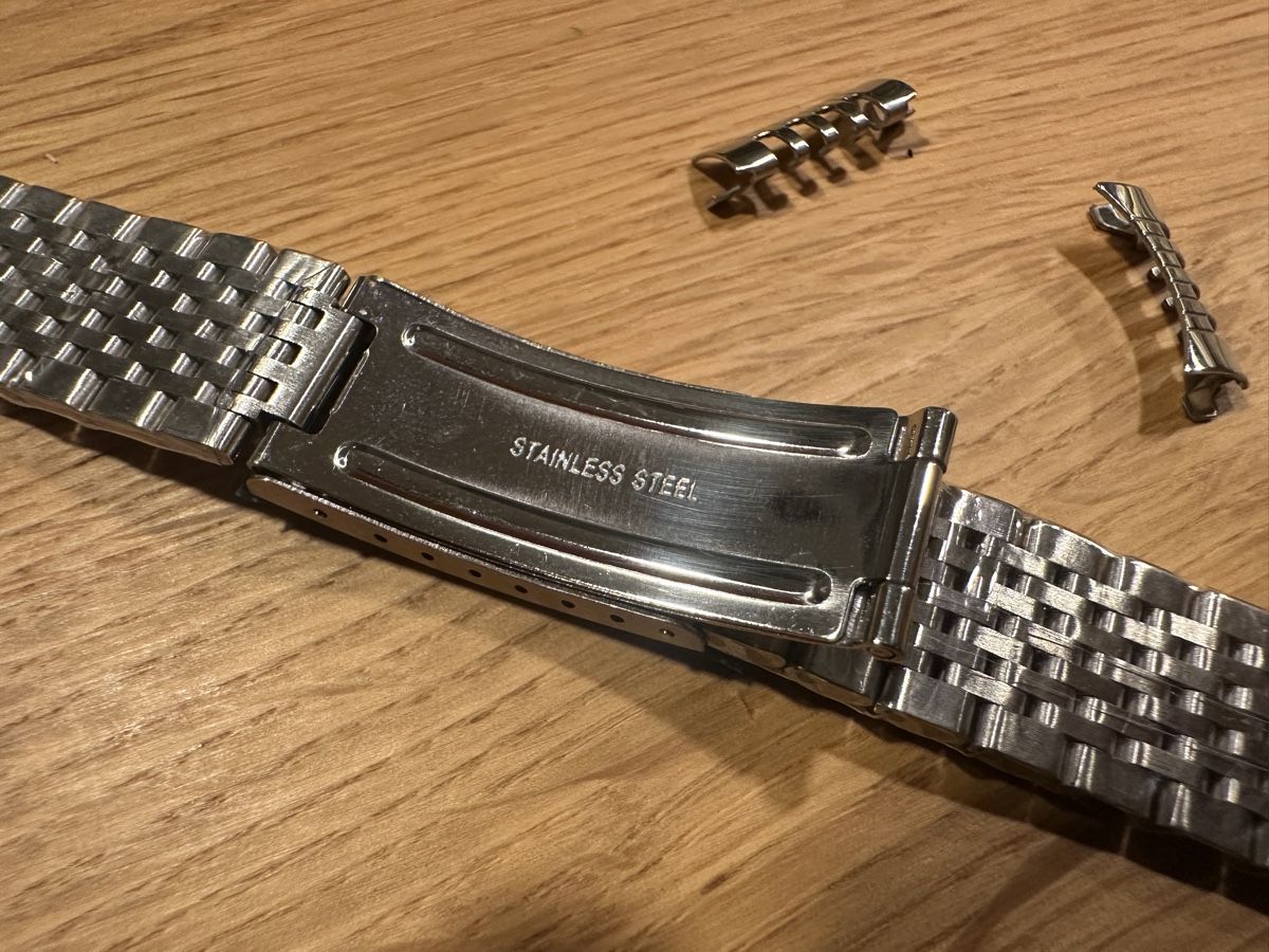 Bracelets: Uhrenarmband Neu – Neuf (Voir description) à St. Gallen par kschaellibaum 2