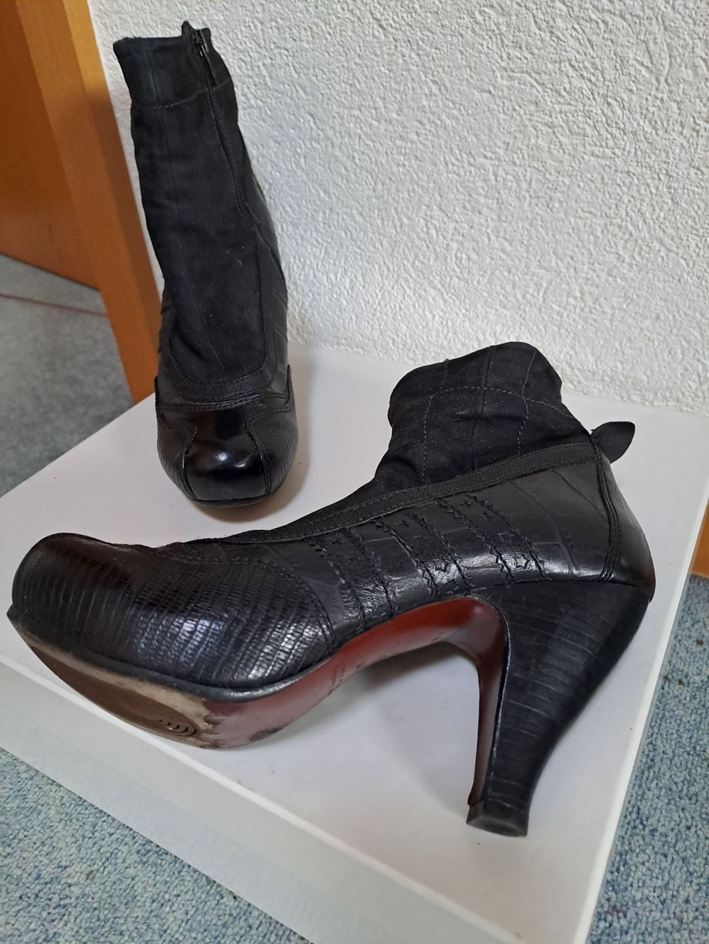 Chie Mihara Chaussures femmes: Hochwertige Stiefelette,Chie Mihara, Gr. 39, NP 369.- – D'occasion à Frauenfeld par Andadaa 2