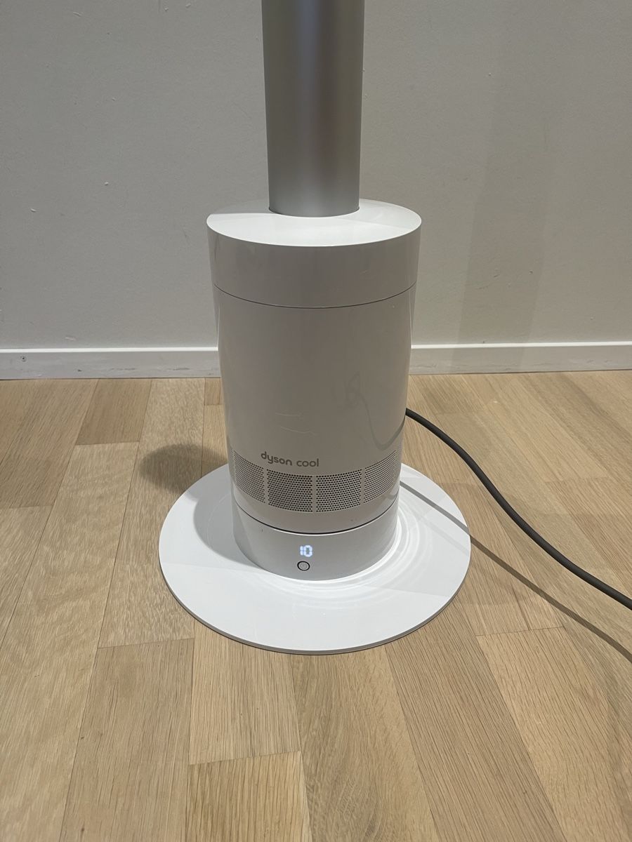 Dyson Ventilatori: Dyson AM08 stand and remote control – Usato da Unterägeri venduto da eve_76lj 2