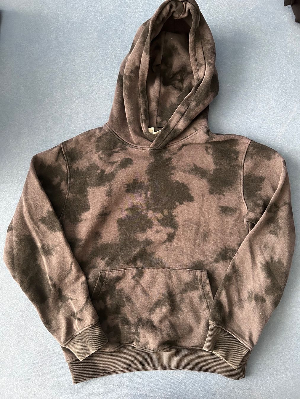 H&M Pulls et sweat-shirts: Pullover / Hoddie 134/140 – D'occasion à Frauenfeld par manuburg