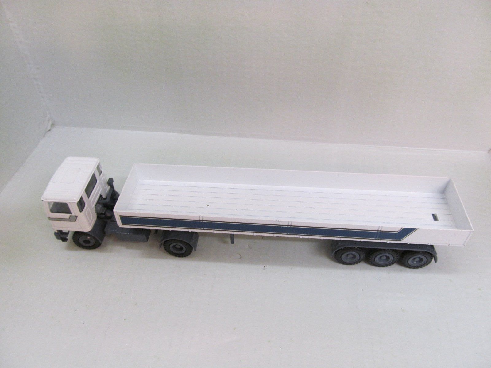 Conrad Kit di modellismo & Modellini statici: BEDFORD 340 V8   1:50 – Usato da Grueningen venduto da malamut56 3