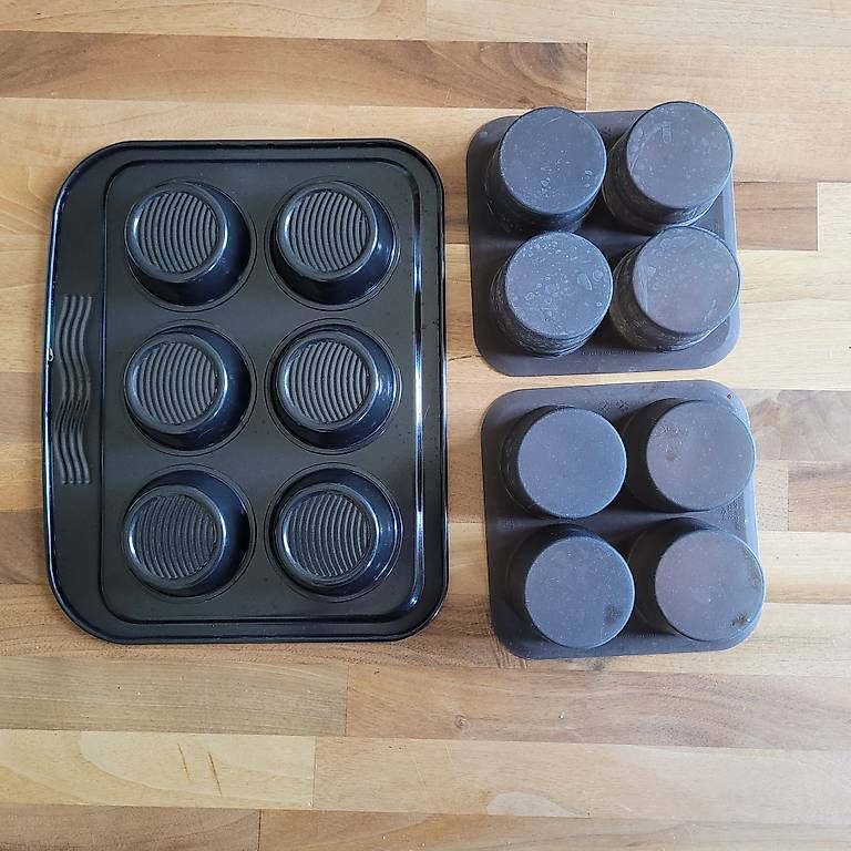 Moules à gâteaux: Muffinformen Backformen Preis VB – D'occasion à Bern par jud_7ct5 1