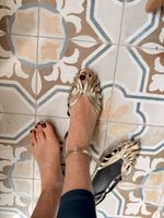 Schicke goldene Sandalen, Grösse 43 - Sommer-Musthave!