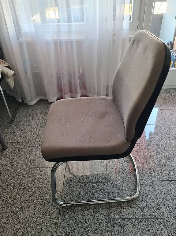 Stühle: 5 Stühle – Gebraucht aus Sitterdorf von mat_5c6v