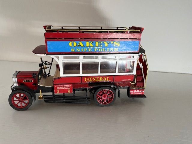 Kit di modellismo & Modellini statici: Modell AEC Bus B-Type (Bausatz Occre) – Usato da Zürich venduto da konika71
