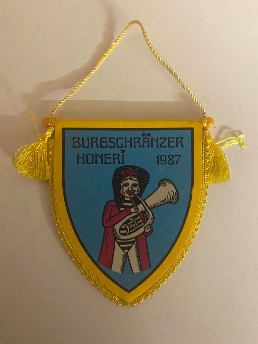 Fahnen: Wimpel; Burgschränzer Honeri 1987 – Gebraucht aus Baar von Toefflibaar