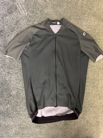 Assos Mille GT Evo Rennradtrikot Herren S grün