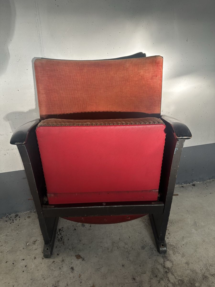 Fauteuils: Kinosessel rot Vintage  – D'occasion à Zürich par Kareljan