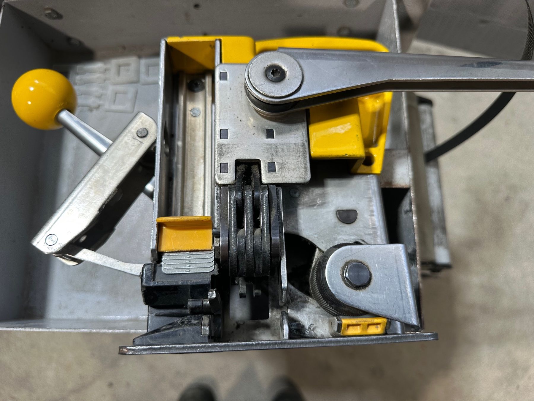 Strapex Machines à relier: Strapex Bindegerät und Abroller – D'occasion à Laufenburg par Sirluger 2