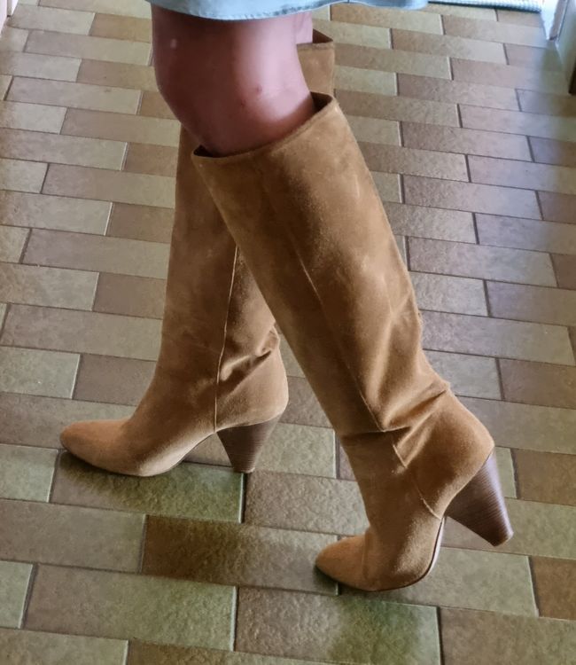 Bottes daim outlet beige zara