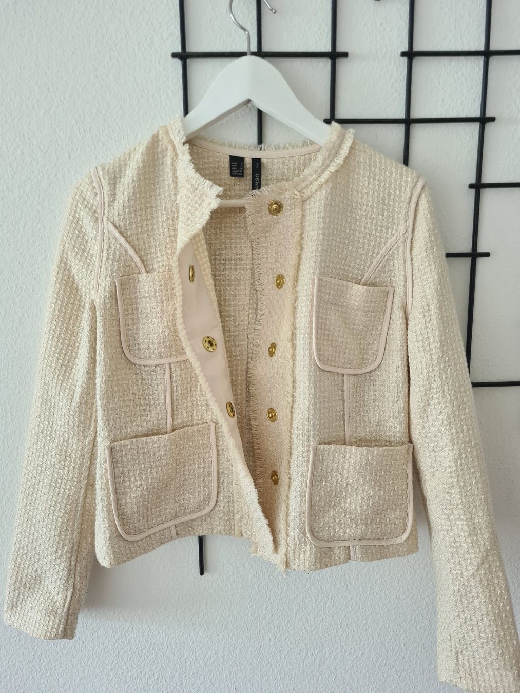 Mango Vestes: Mango Blazer, Gr. S, Bouclé Optik, Beige, – D'occasion à KRIENS par Franzy_Blond10 5