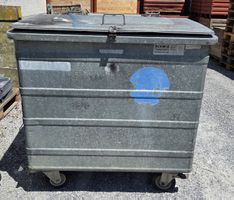 800 Liter Container mit Deckel