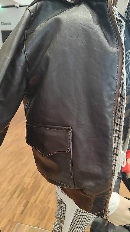 Giacche: Type A-2 Fliegerjacke – Usato da Steinhausen venduto da hoshi1 2