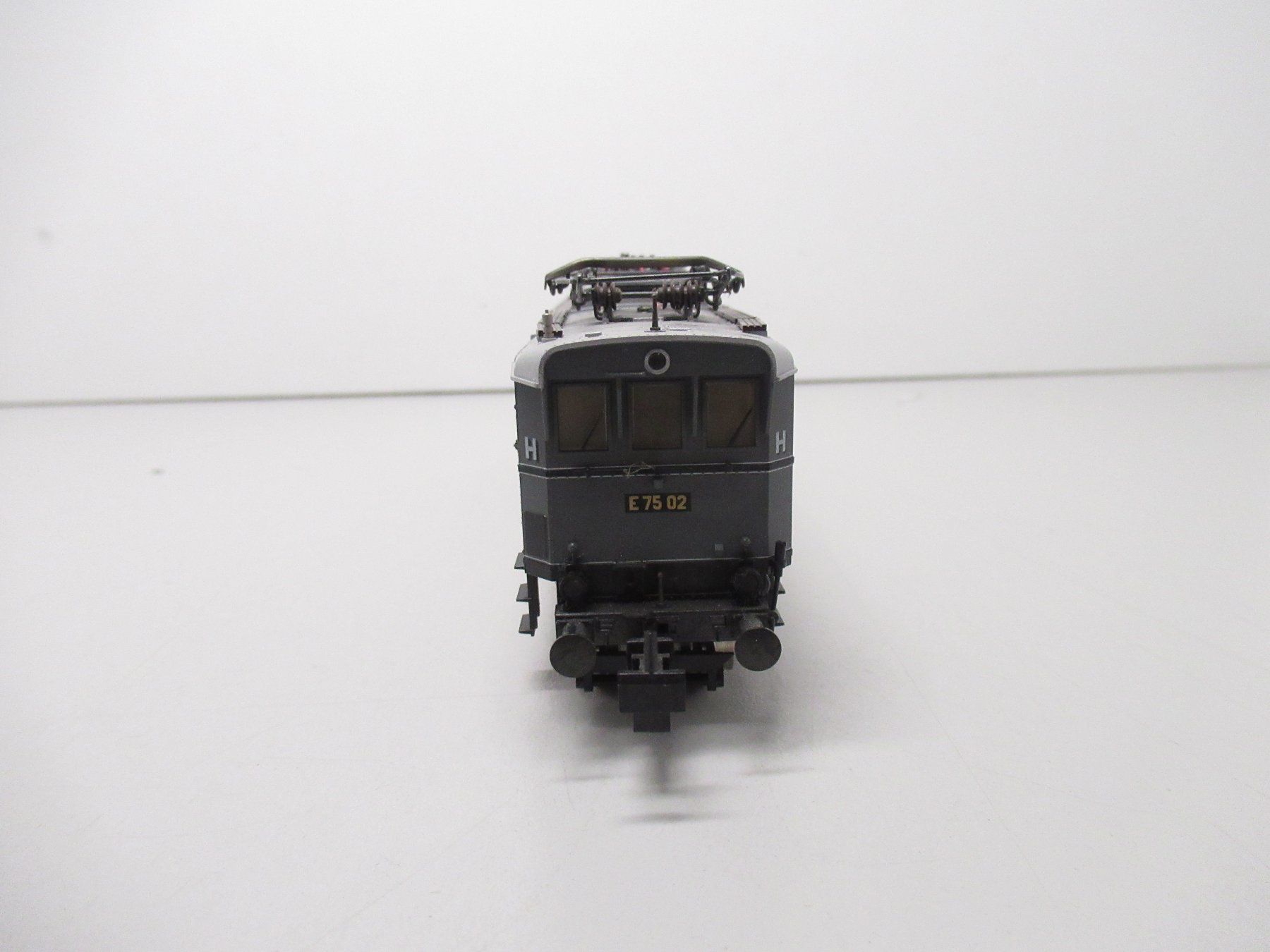 Trix Modellini di ferrovie: Trix Express 2232 E-Lok BR E75 der DR Analog DC 3-Leiter H0 – Usato da Basel venduto da mhmarken 3