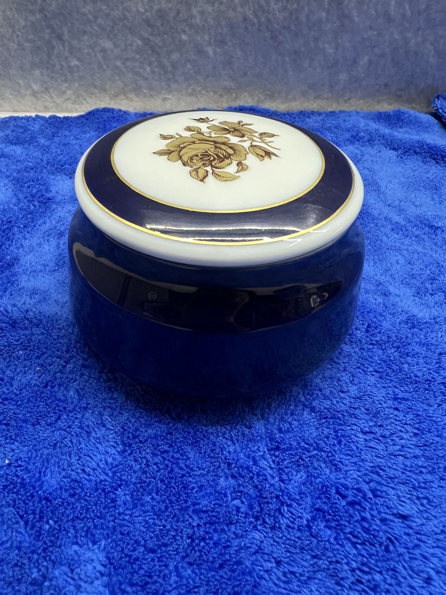 Zuccheriere: Hübsche Zuckerdose blau/weiss mit Goldrand – Usato da Rotkreuz venduto da Migu2012 1
