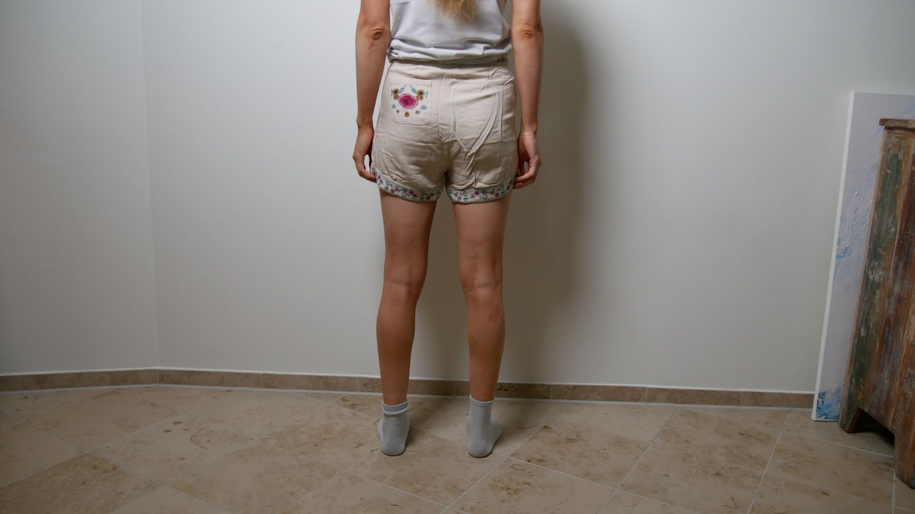 Mango Pantaloni: Mango Shorts kurze Hose Bestickung Stickmuster Blumen – Usato da Zürich venduto da julia_vina 5