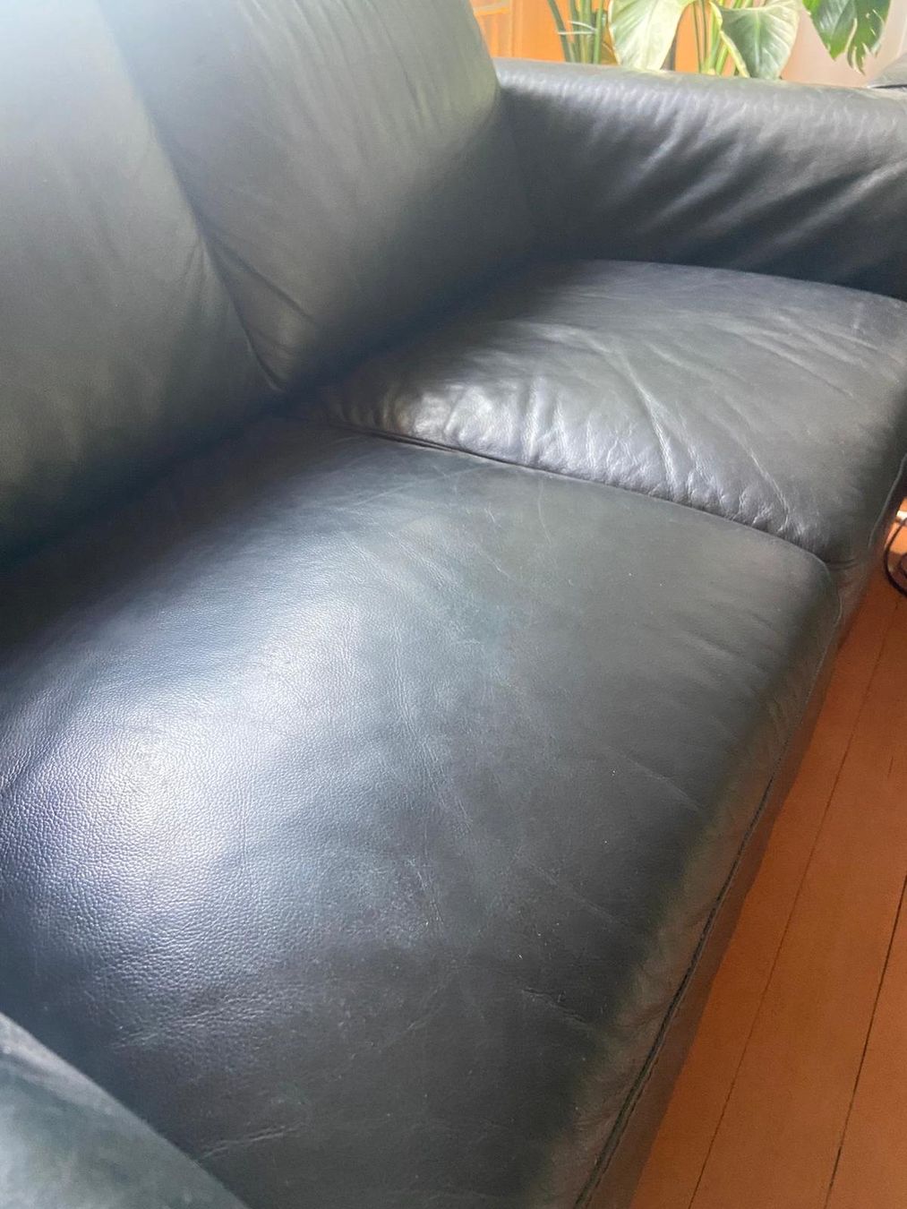 Ikea Sofas: Schwarzes Ledersofa – Gebraucht aus Zürich von robinhardy 1