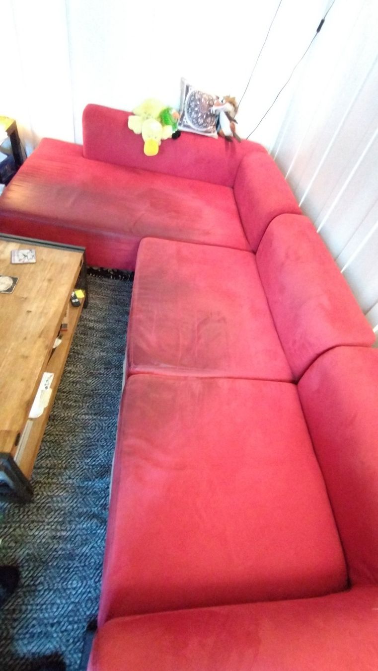 Divani: Grosses rotes Ecksofa abzugeben – Usato da Bern venduto da Connae75 2