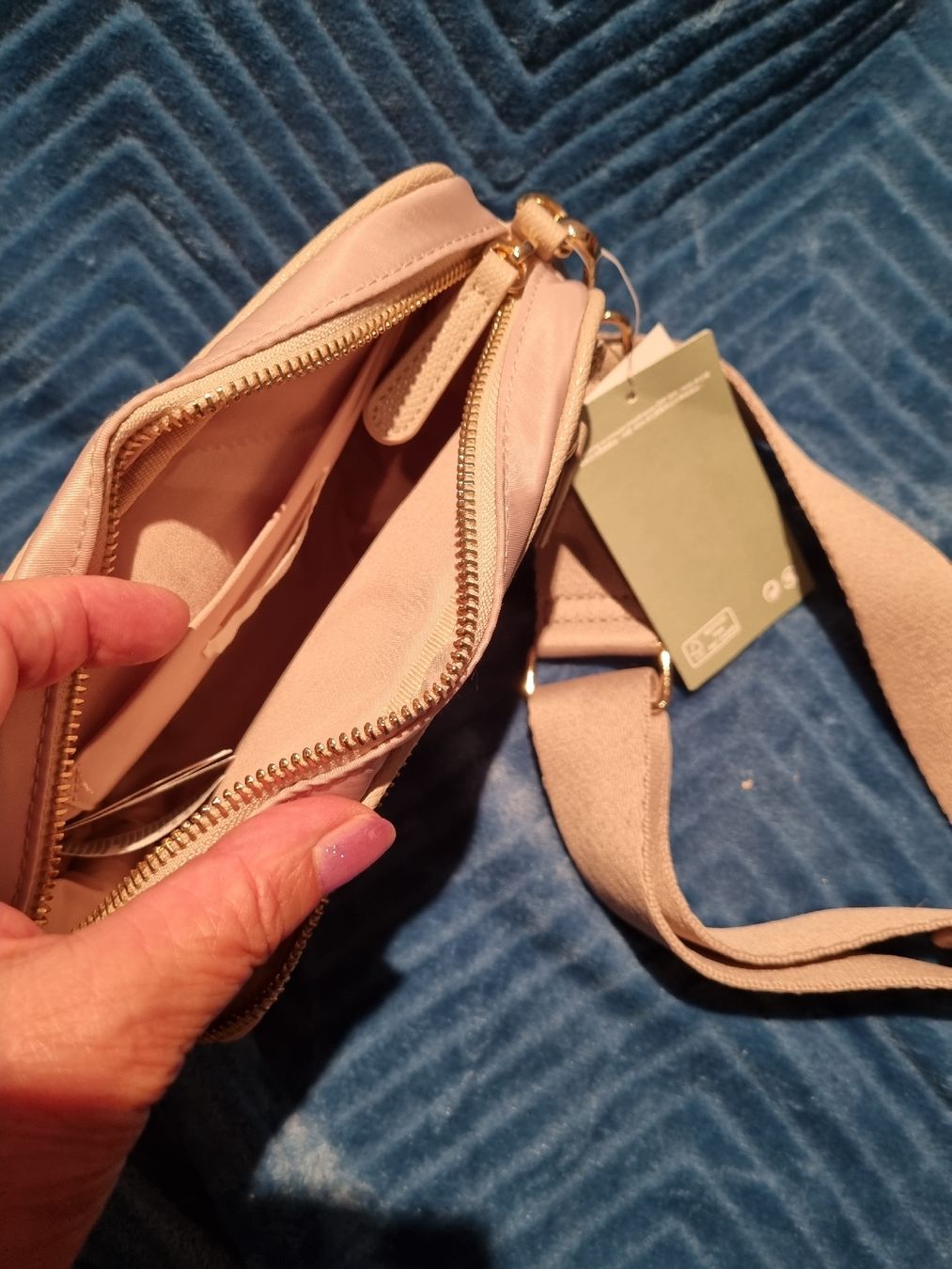 Taschen für Damen: Umhängetasche  – Neu und originalverpackt aus Aesch BL von mutti04 1