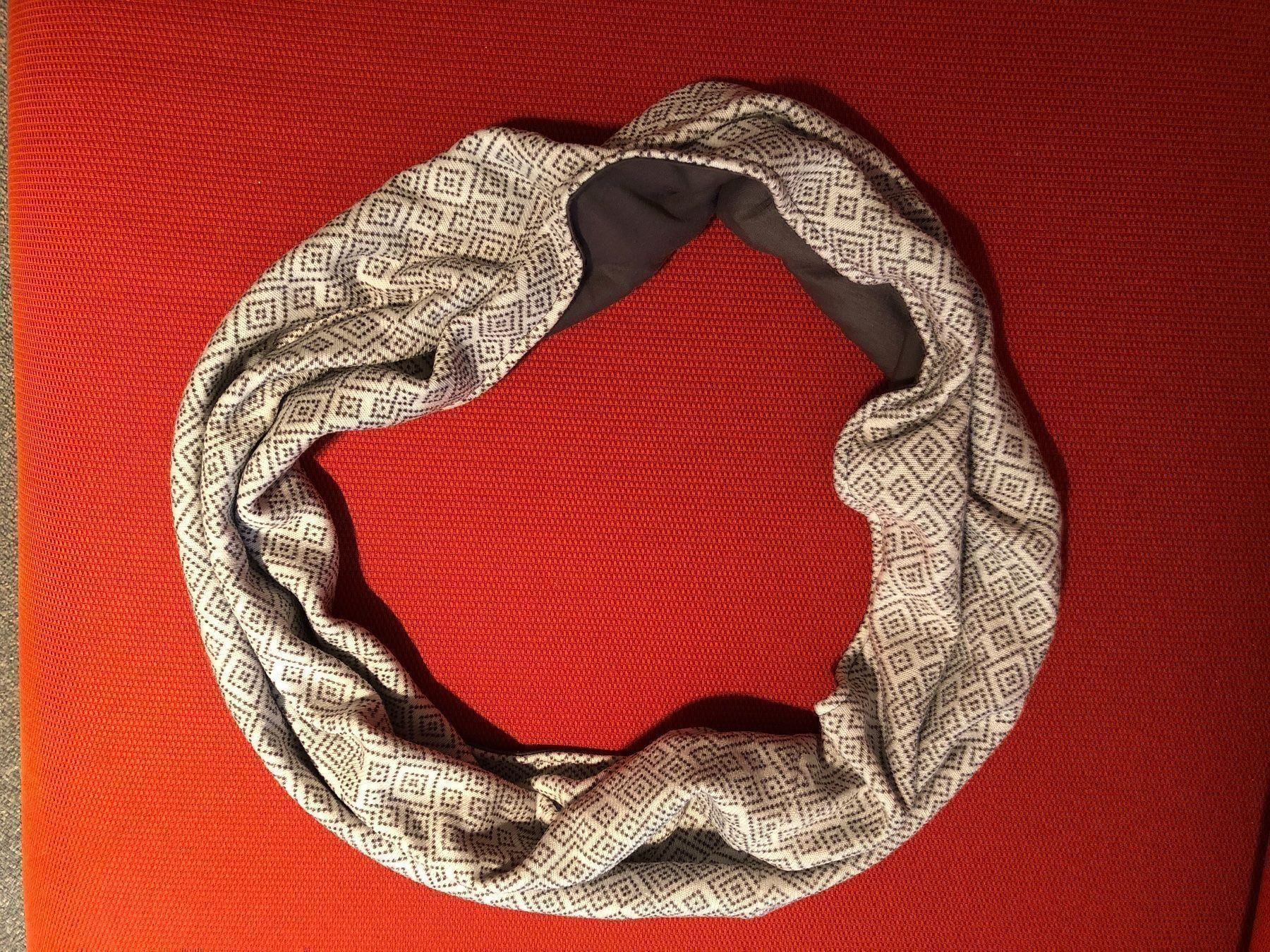 Foulards & écharpes: Schlauch-Schal, grau-beige-weiss – D'occasion à aarau par A.Naef