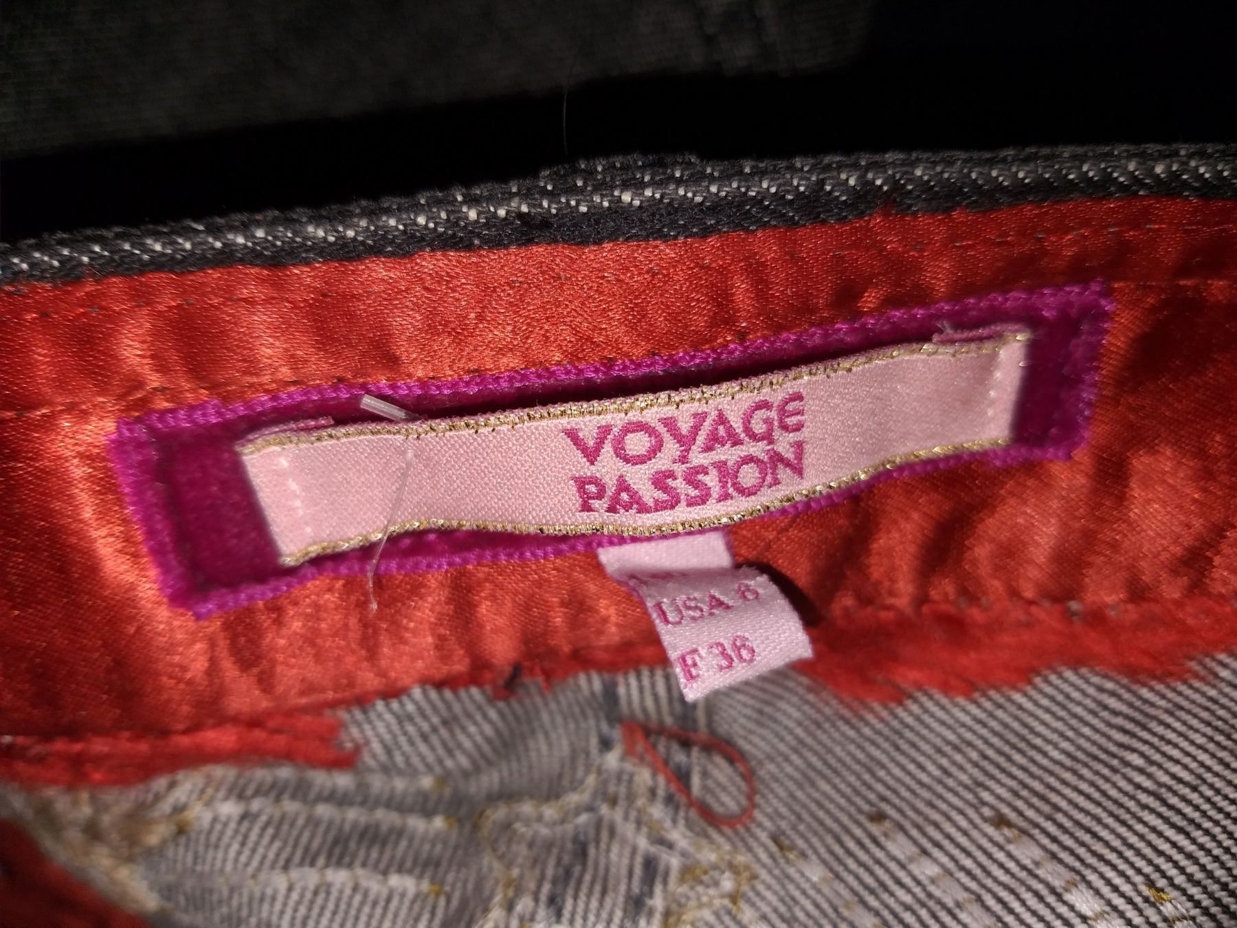 Jeans: Jeans VOYAGE PASSION   Taille/Grosse 34 CH – Usato da Cossonay-ville venduto da Super-Price-Quality 9