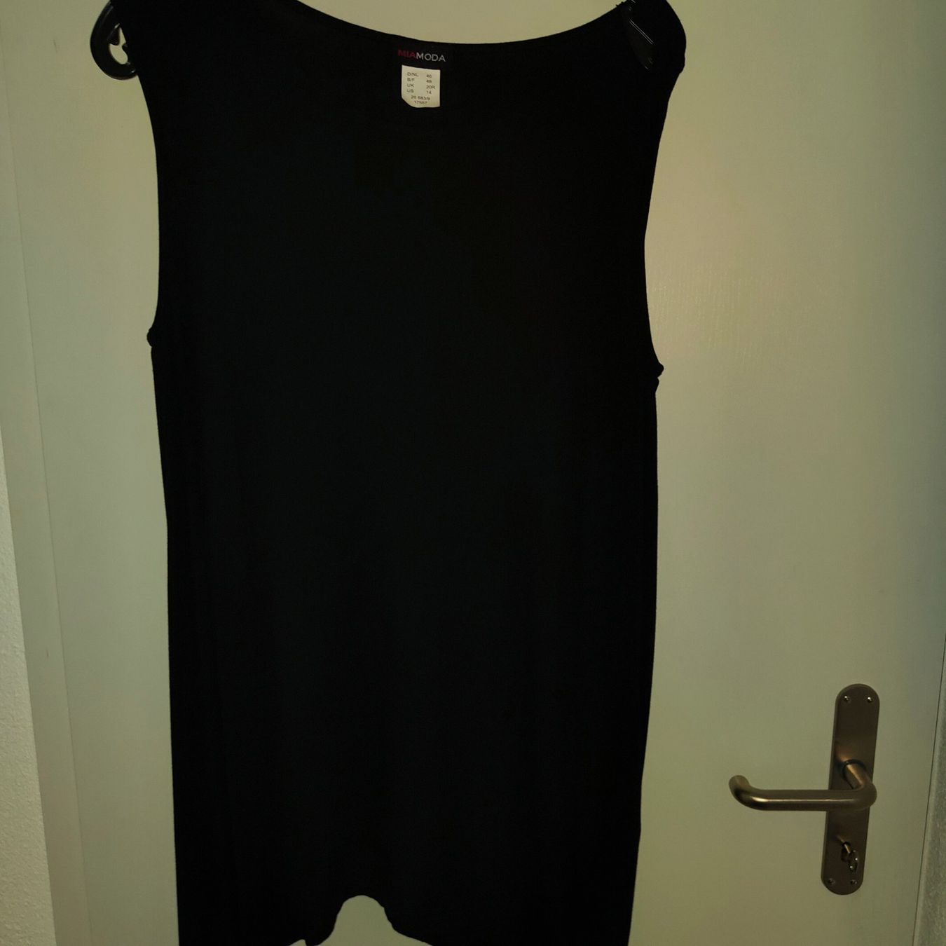 Top: Mia Moda Long Top Gr. 46 schwarz  Fr. 21.- – Nuovo e nell'imballaggio originale da Lohn SH venduto da flyerc9 2