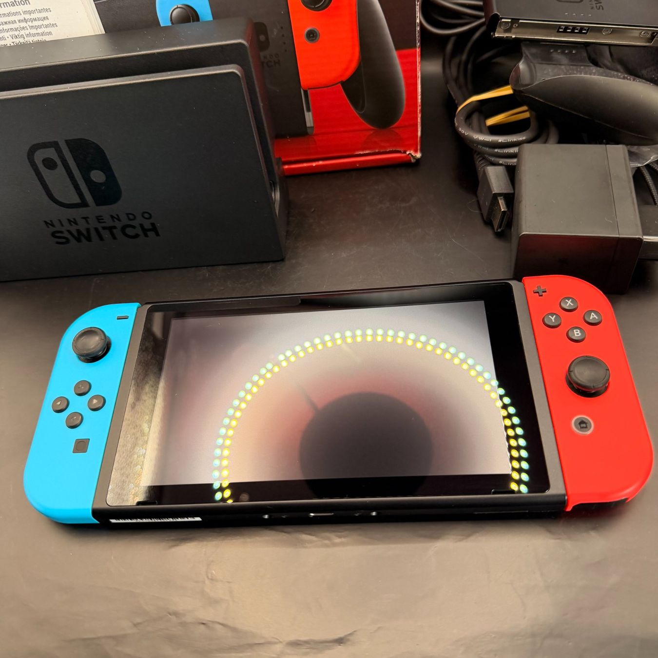 Nintendo Konsolen: Nintendo Switch Konsole Neon Rot/Blau OVP – Gebraucht aus Düdingen von Nerdworld 1