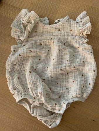 Süsser Musselin Body mit Tupfen, Gr. 68, Sommer, gut erhalte
