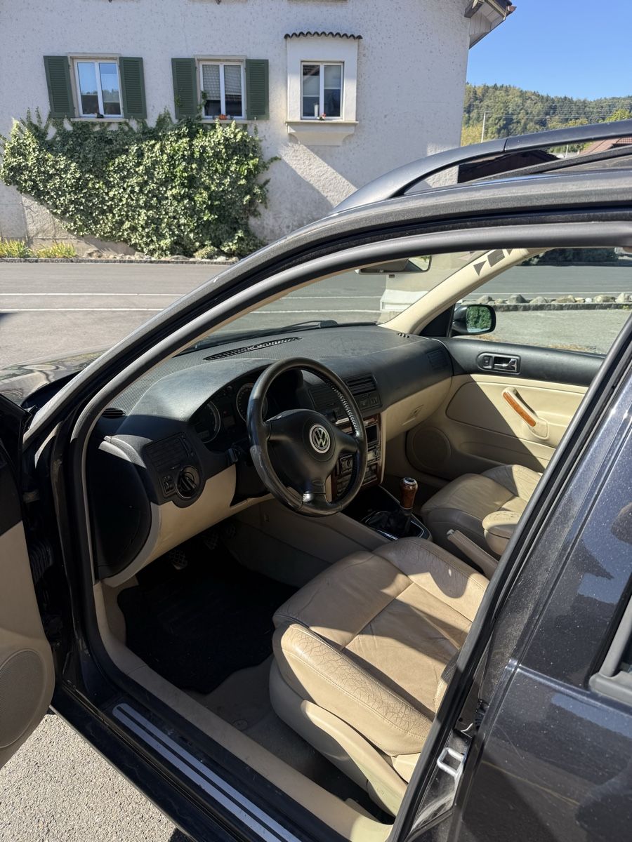 VW Automobili: VW Bora 2.3 V5 4Motion – Usato da Oberkulm venduto da Ja_hljz 6