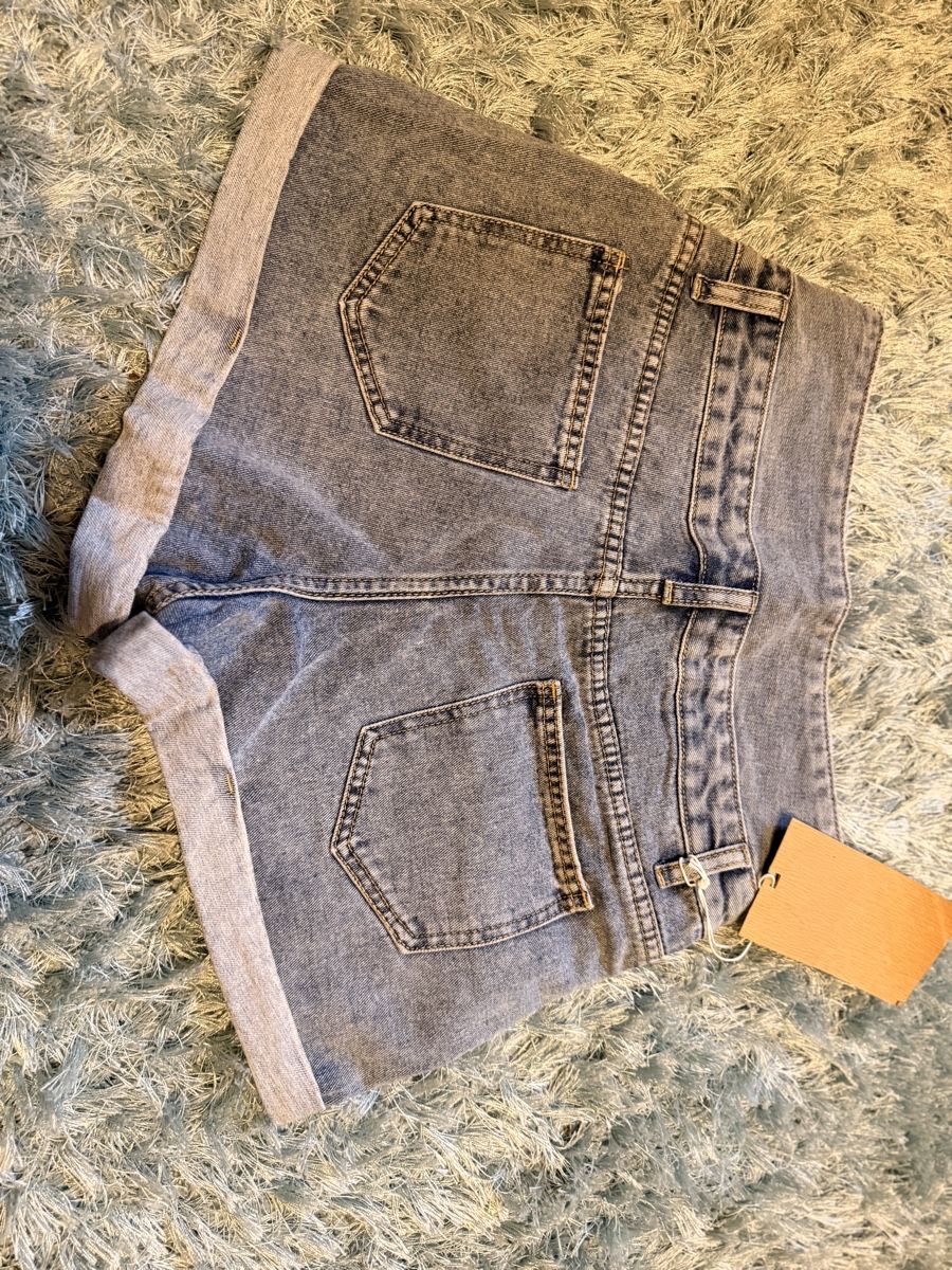 Pantaloni: Short / kurze Hose label M ehe S – Nuovo e nell'imballaggio originale da Amlikon-Bissegg venduto da Rose_Rose 1