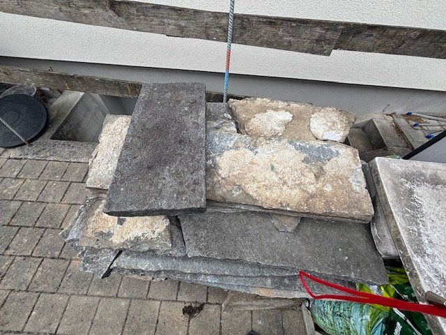 Pierres & tuiles: Gartenplatten Maggia Granit – D'occasion à Trimbach par nmr 6