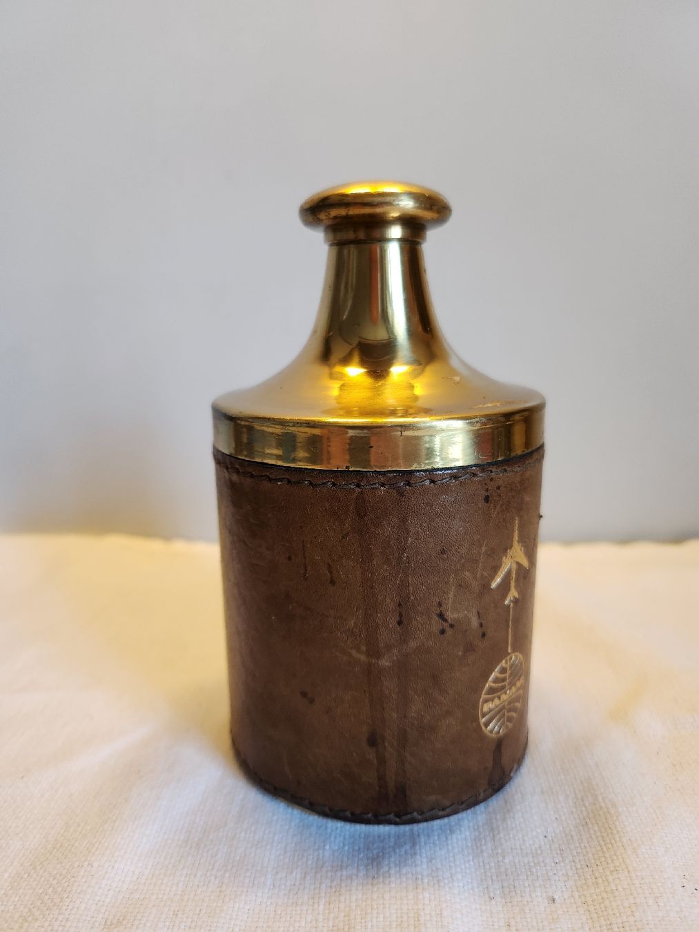 Spardosen: Vintage Pan Am Messingdose Leder West Germany – Gebraucht aus Zürich von BAENZERINO 3