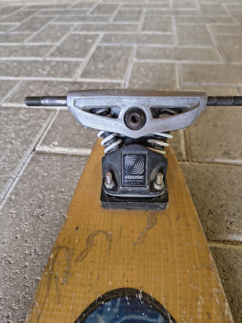Skateboards: Slalombrett mit top Achsen – Usato da Sachseln venduto da and_vp77 2