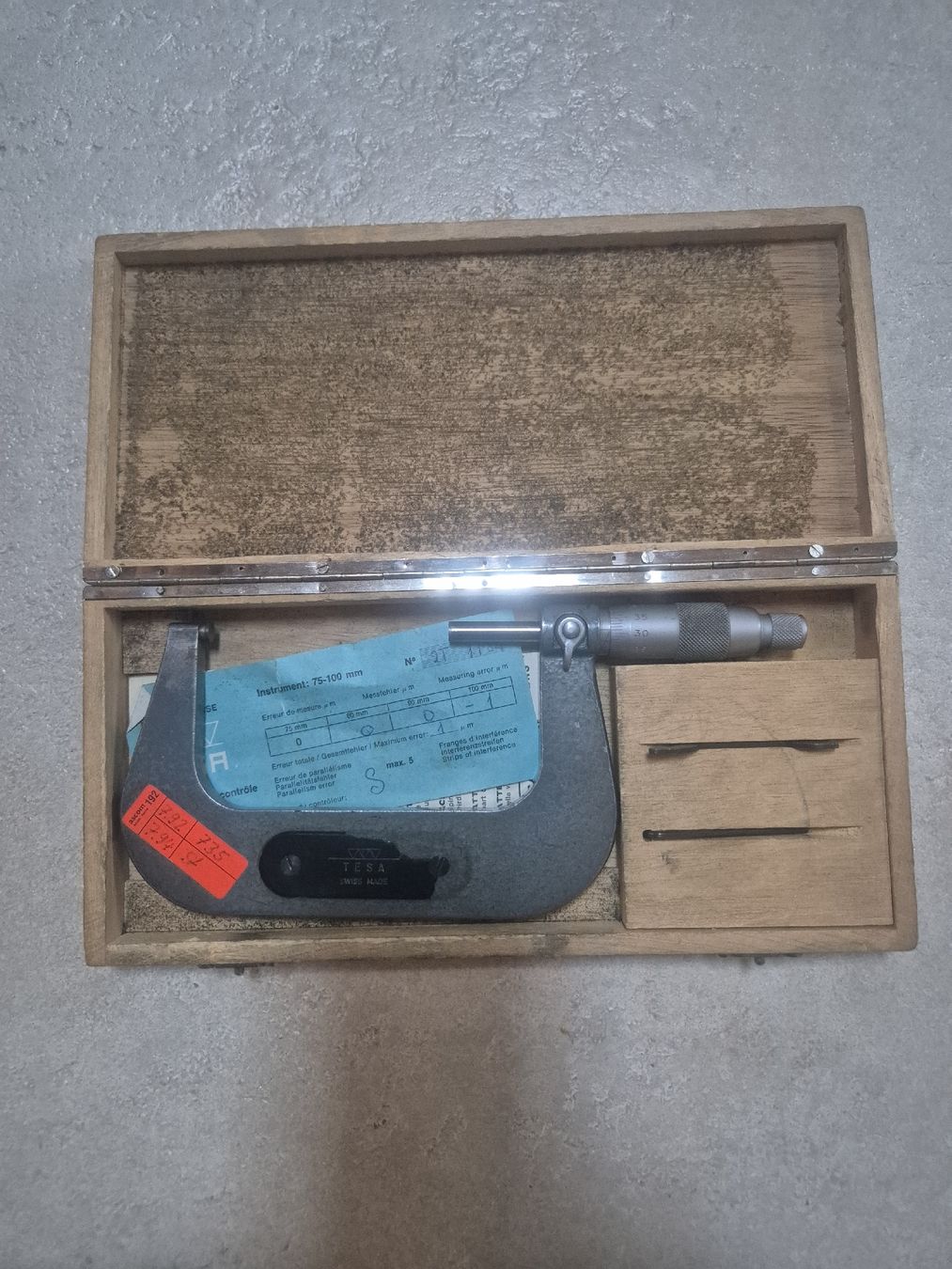 Misurare: Guterhaltene Mikrometer mit Holzkasten – Usato da Röthenbach i. E. venduto da 3538ScaniaR420