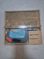 Guterhaltene Mikrometer mit Holzkasten