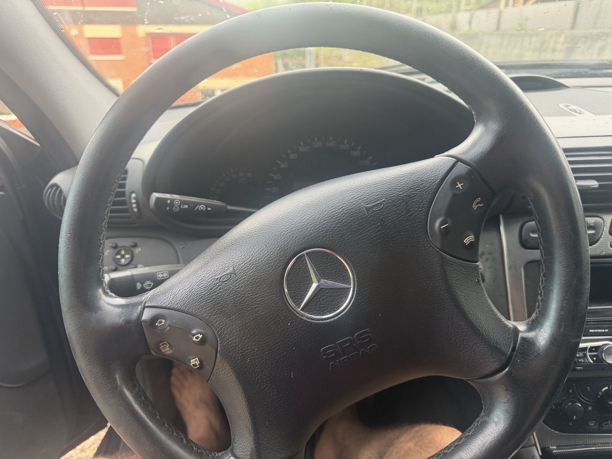 Mercedes-Benz Automobili: Mercedes-Benz  C320  (Export) – Usato da Lausen venduto da Armand94 4