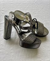 Casadei Plateausandalen aus laminiertem Leder