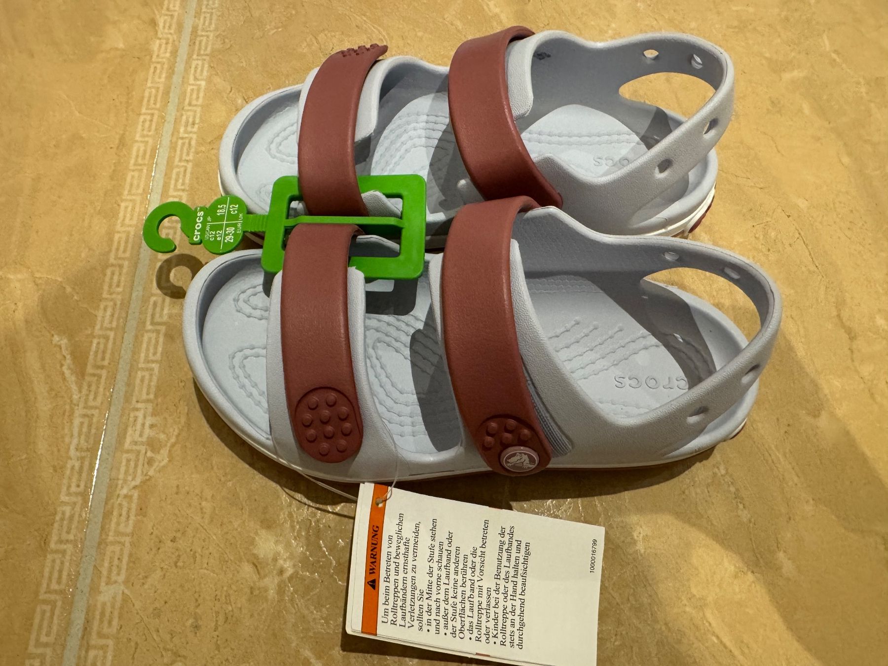 Crocs Scarpe per ragazze: Crocs neue Sandalen 29/30 – Nuovo e nell'imballaggio originale da Klingnau venduto da Markus14 4