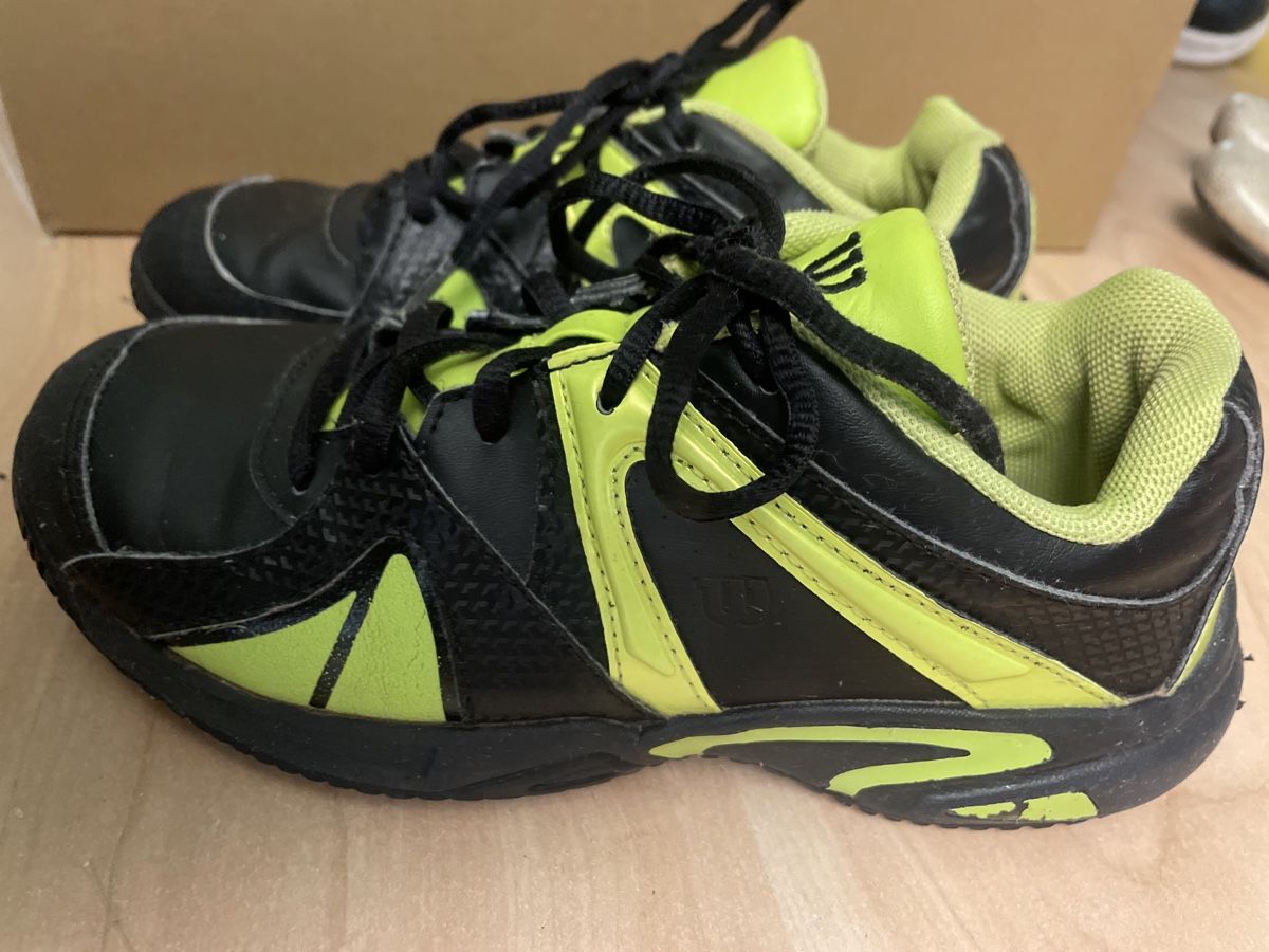Wilson Herrenschuhe: Wilson Tennis Schuhe Gr. 35.5 – Gebraucht aus Obergerlafingen von cabo4