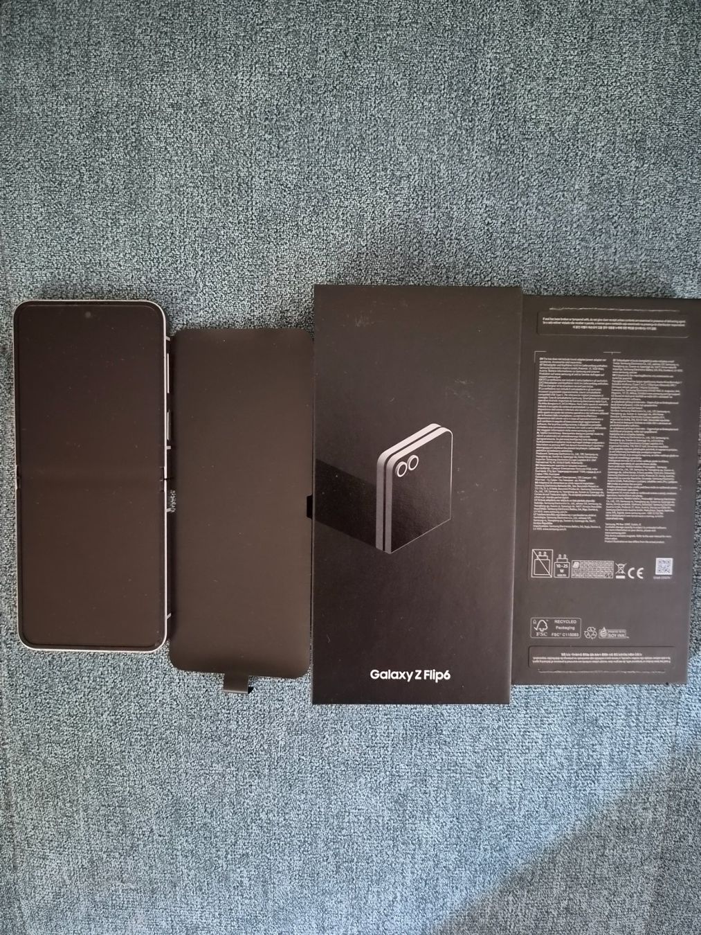 Samsung Telefoni cellulari / Smartphones: Samsung Galaxy Flip Z 6 – Usato da Oftringen venduto da 1emerson 6