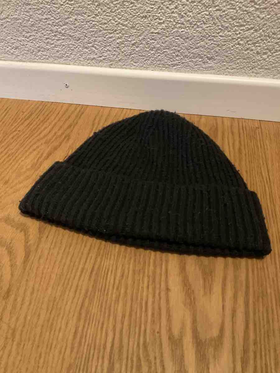 H&M Copricapi, berretti & cappellini: Schwarze Strickmütze Unisex Einheitsgrösse – Usato da Schaffhausen venduto da s.ehrb 2