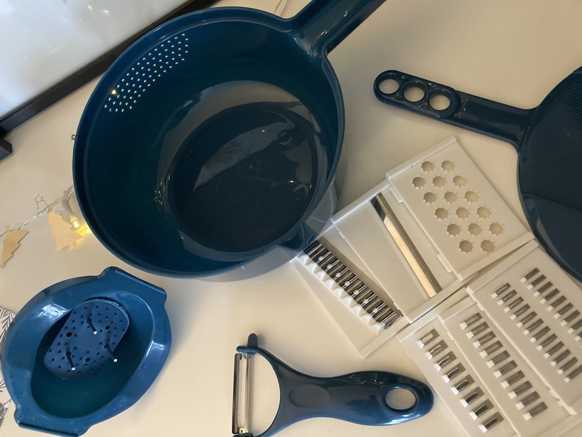 Elettrodomestici da cucina: Gemüseschneider-Set, neuwertig, vielseitig – Nuovo (secondo la descrizione) da Bäretswil venduto da Ki-Ja-S 1