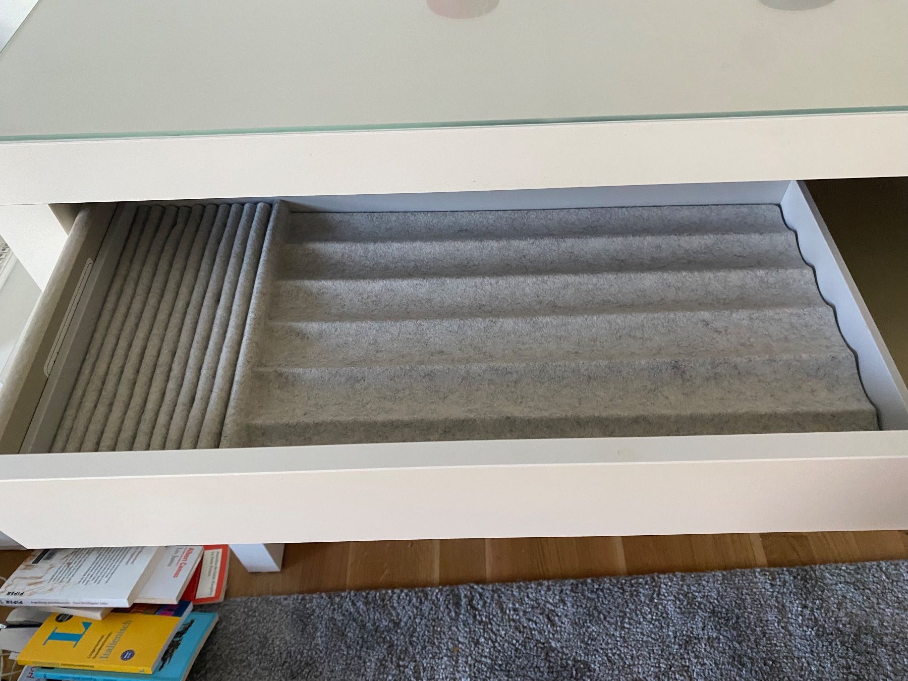 Ikea Schminktische: Schminktisch Ikea Malm mit Schmuckkasten – Gebraucht aus Rheinfelden von Piotr73 3